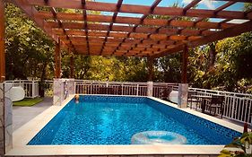 Belle Montagne Holiday Apartments